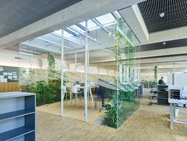 Projet d'atrium pour l'immeuble de bureaux de Jakob Rope Systems, Trubschachen (CH)